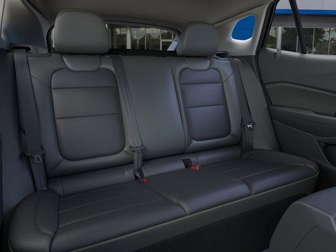 New 2026 Chevrolet Trax ACTIV w/ Sunroof Package FWD image 18