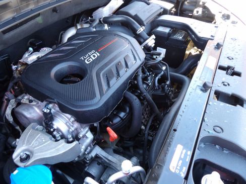 Used 2017 Hyundai Santa Fe Sport 2.0T image 25