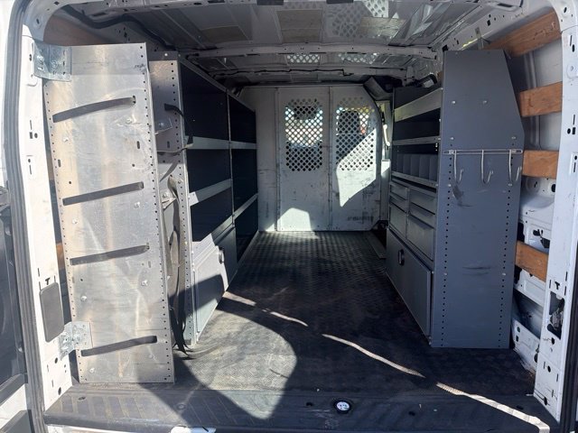 Used 2016 Ford Transit 250 130 Low Roof w/ Exterior Upgrade Package RWD image 11