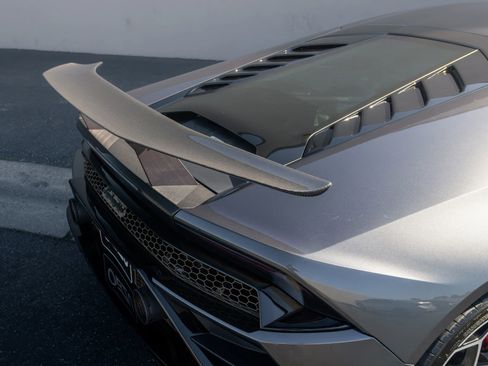 Used 2021 Lamborghini Huracan EVO image 29