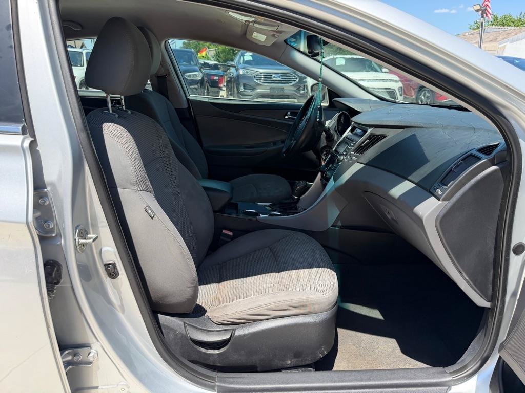 Used 2012 Hyundai Sonata GLS w/ Popular Equipment Pkg FWD image 17