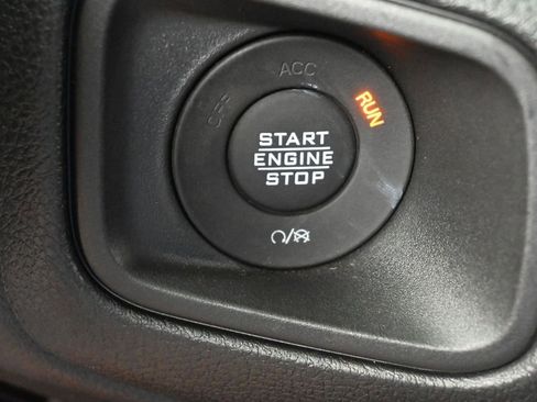 Used 2024 Jeep Gladiator Sport image 36