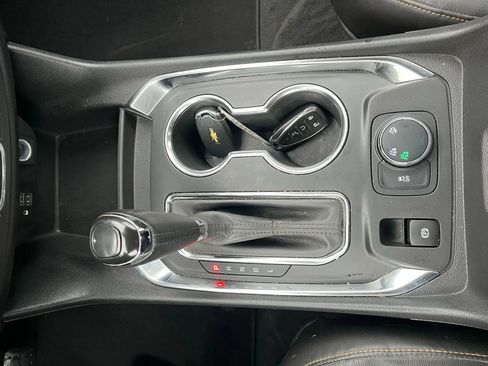 Used 2020 Chevrolet Traverse LT w/ LT Premium Package image 25