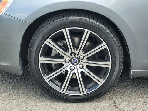 Used 2018 Volvo S60 T5 Inscription w/ Technology Package FWD image 11