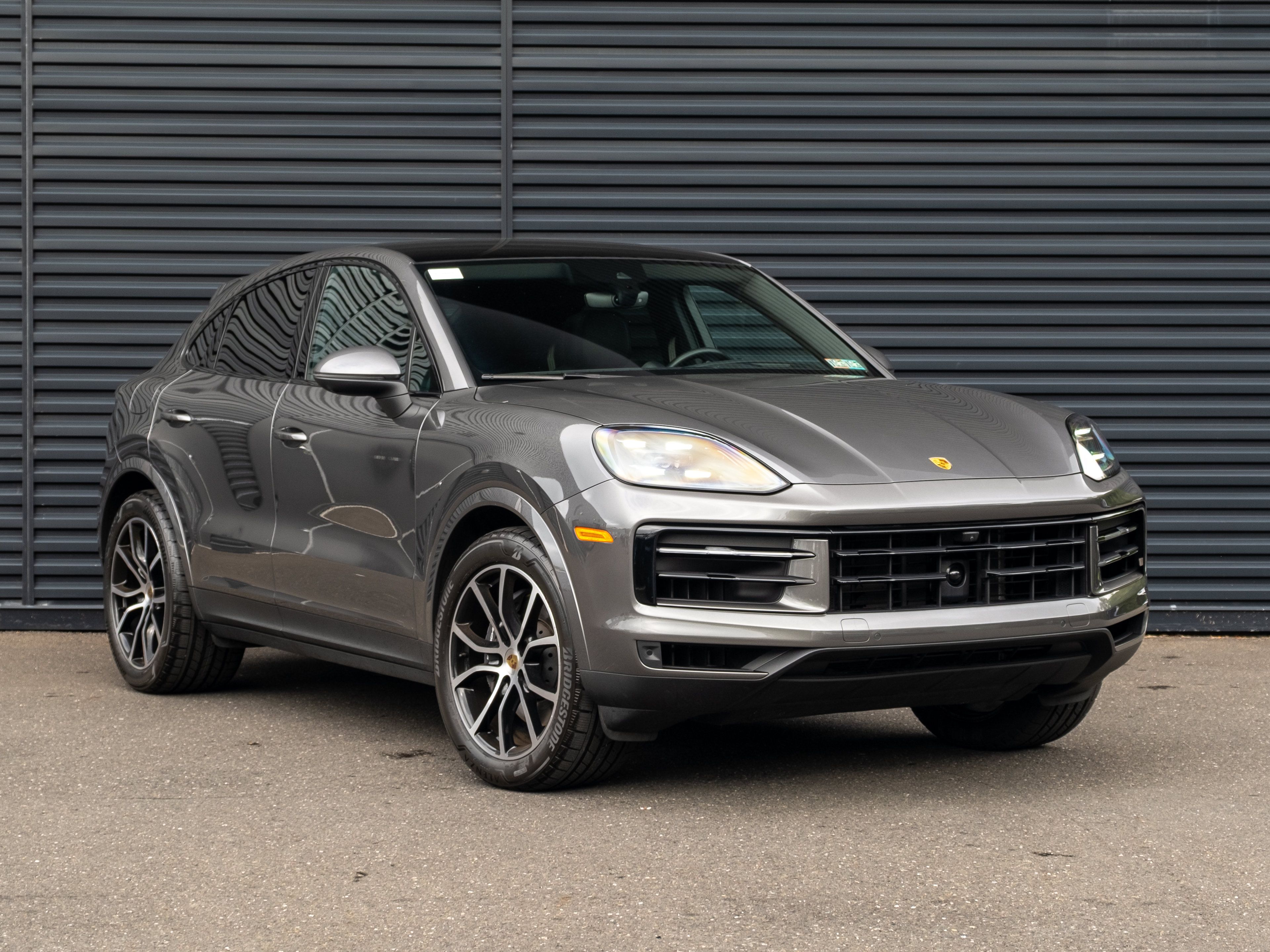 Used 2024 Porsche Cayenne Coupe AWD/4WD image 10