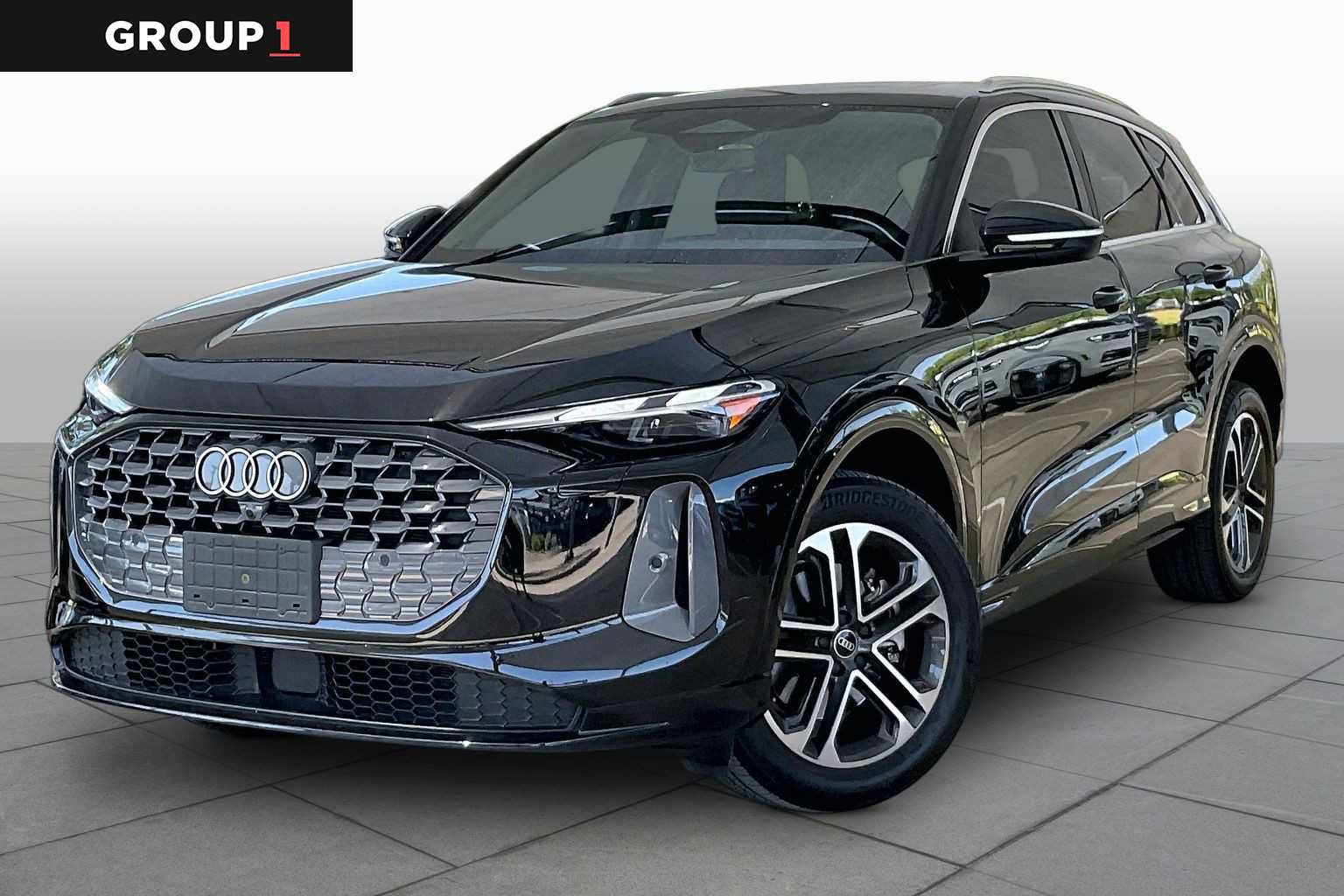 Used 2025 Audi Q5 Premium w/ Convenience Package AWD/4WD image 1