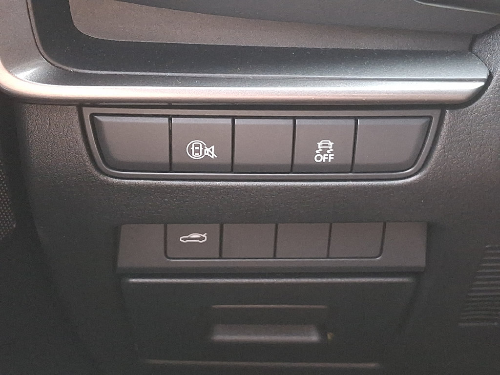 Used 2024 MAZDA MAZDA3 s FWD image 25
