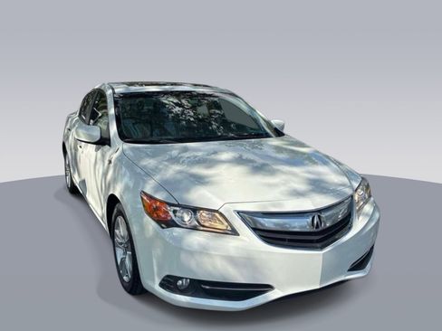 Used 2014 Acura ILX Hybrid w/ Technology Package FWD image 2