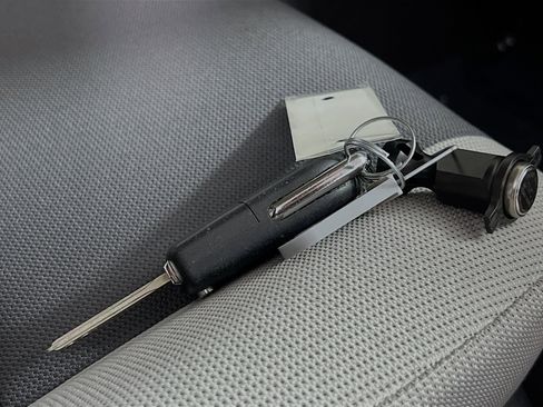 Used 2023 Toyota Corolla LE image 36