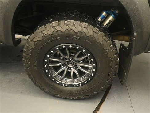 Certified 2018 Ford F150 Raptor w/ Equipment Group 802A Luxury image 9