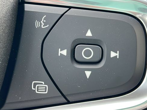 New 2026 Volvo XC40 B5 Plus w/ Climate Package AWD/4WD image 24