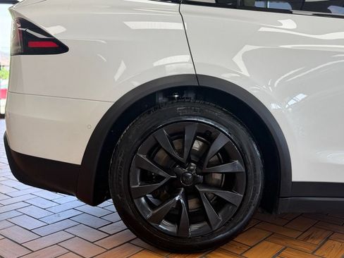 Used 2023 Tesla Model X AWD/4WD image 13