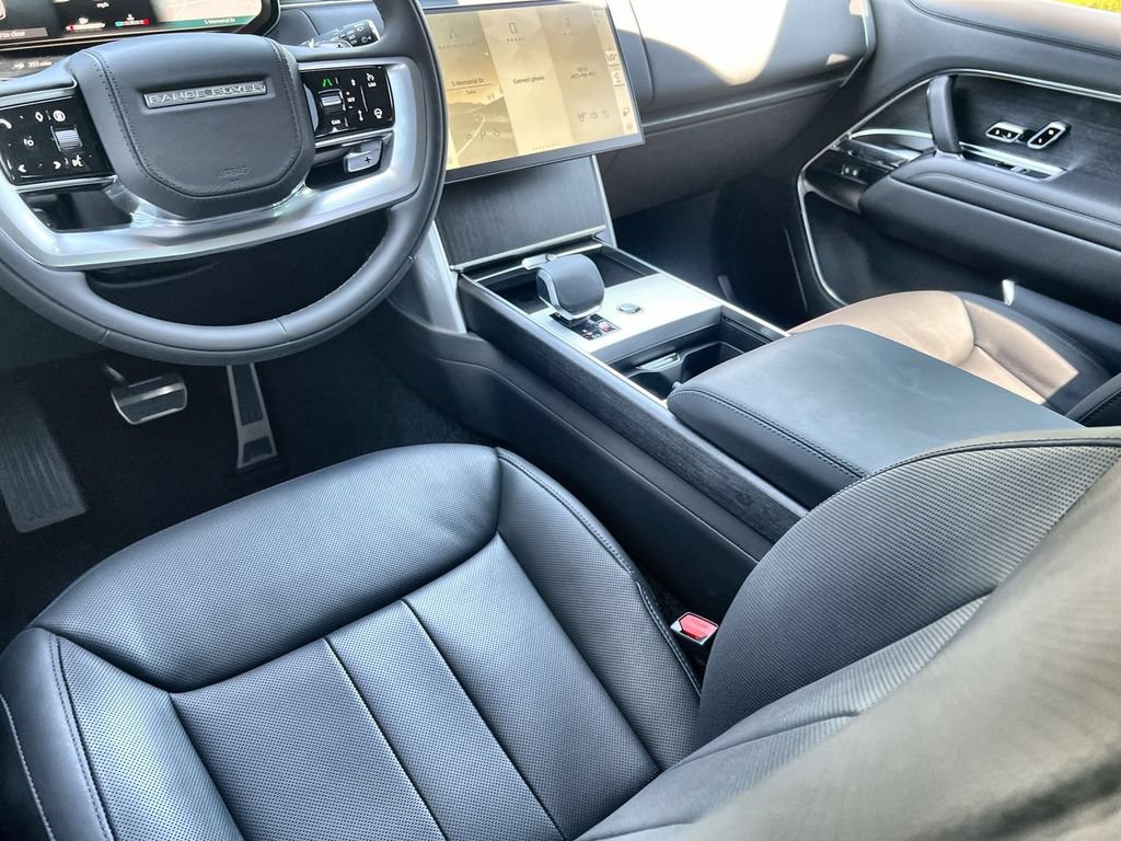New 2026 Land Rover Range Rover SE AWD/4WD image 13