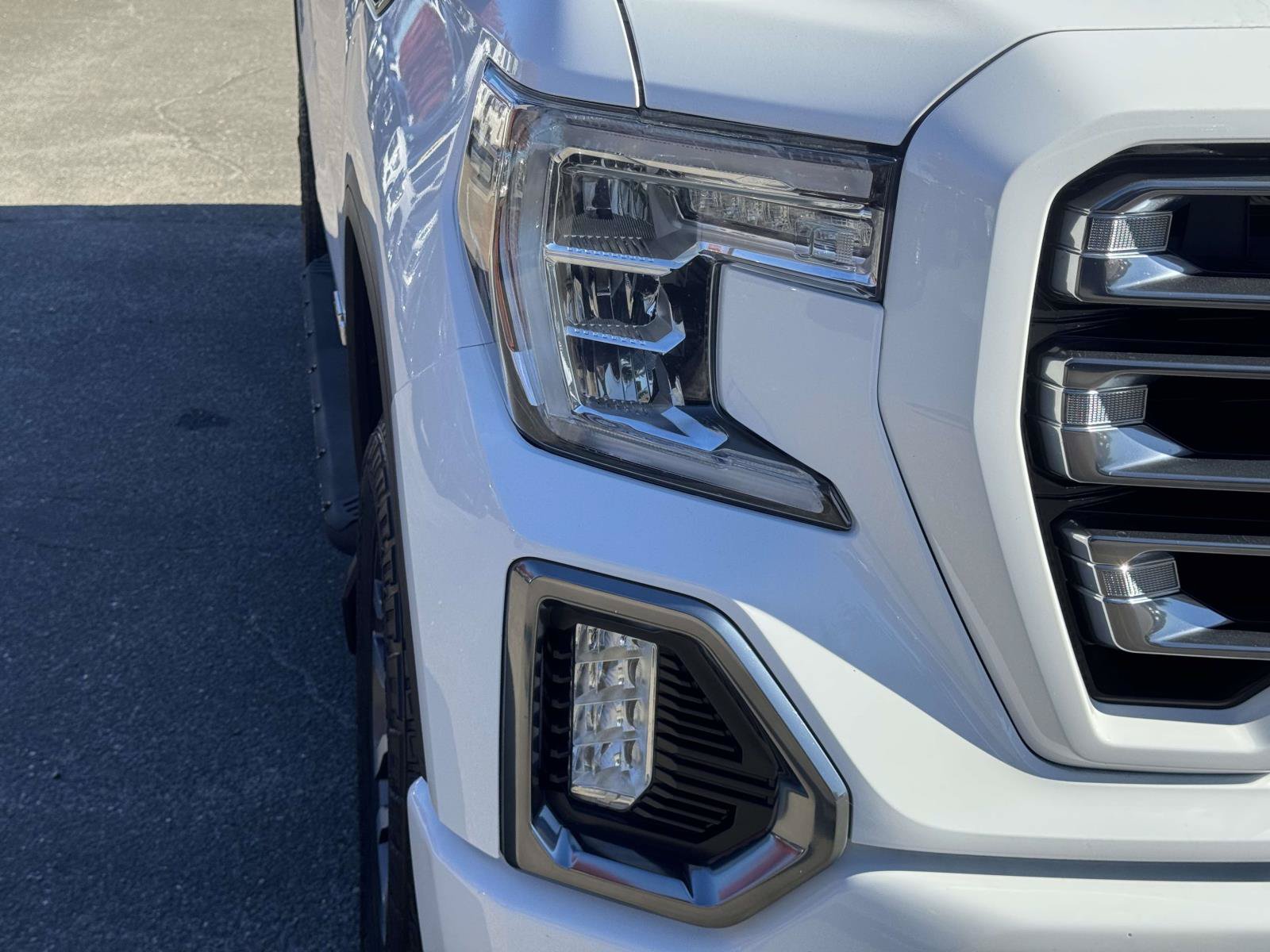 Used 2020 GMC Sierra 1500 AT4 w/ AT4 Premium Package AWD/4WD image 7