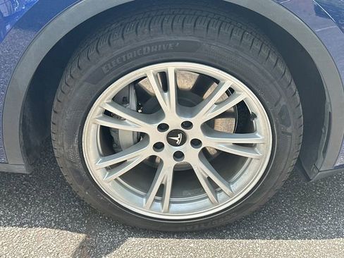 Used 2021 Tesla Model Y Long Range AWD/4WD image 12