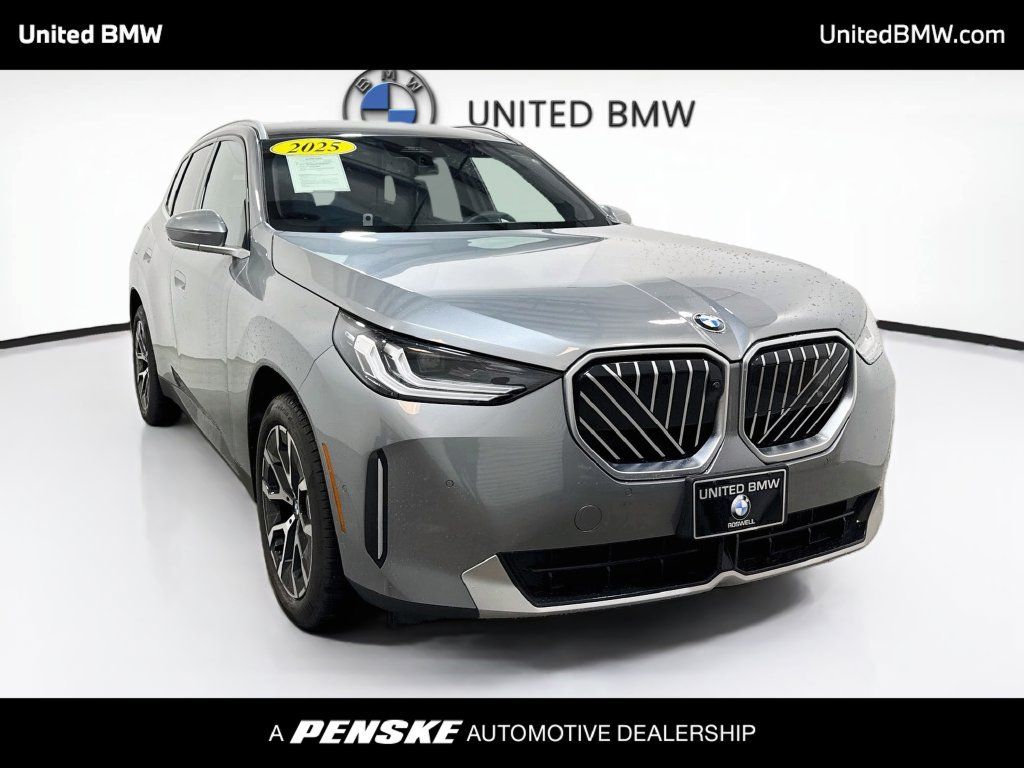 Certified 2025 BMW X3 xDrive30i w/ Premium Package AWD/4WD image 3