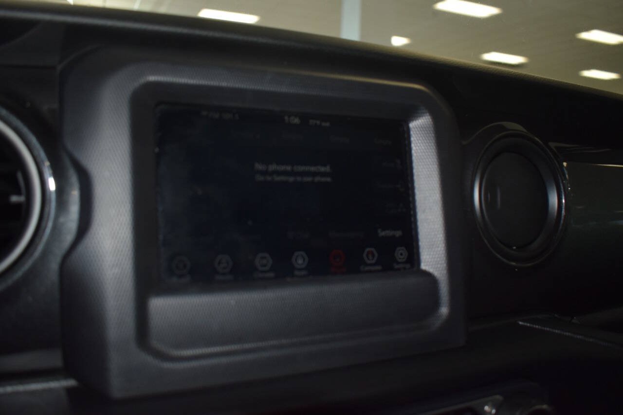 Used 2020 Jeep Wrangler Unlimited Sport AWD/4WD image 39