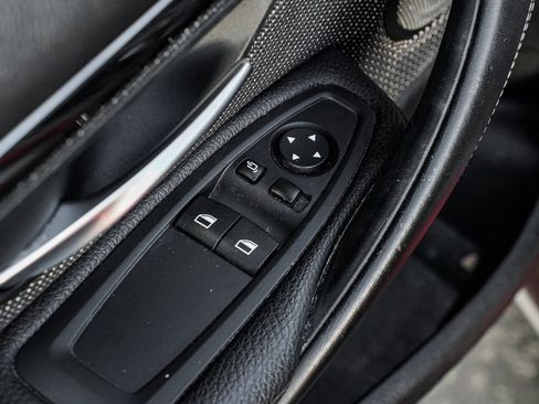 Used 2017 BMW M4 Coupe image 10