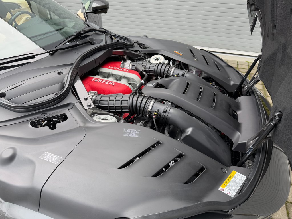 Used 2026 Ferrari Purosangue AWD/4WD image 8