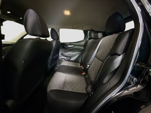 Used 2021 Nissan Rogue Sport SV AWD/4WD image 25