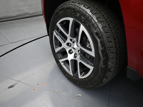 Used 2024 Chevrolet Colorado Z71 w/ Z71 Convenience Package 2 image 34