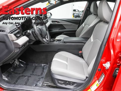 Used 2025 Toyota Camry SE w/ Convenience Package AWD/4WD image 14