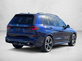 Used 2024 BMW X7 xDrive40i w/ M Sport Package video 4