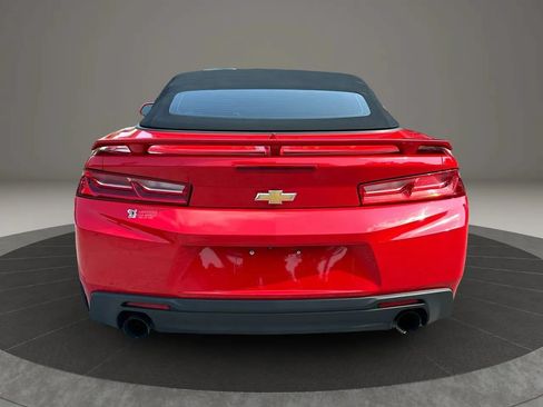 Used 2018 Chevrolet Camaro LT RWD image 4