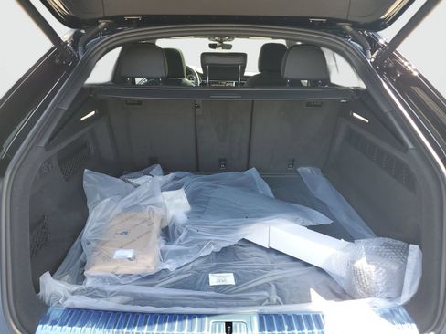 New 2026 Audi Q8 Premium Plus image 9