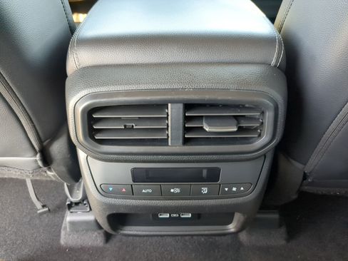 Used 2023 Honda Pilot Touring image 30