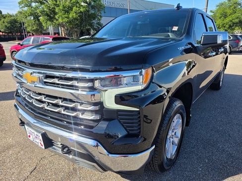 Used 2023 Chevrolet Silverado 1500 LTZ w/ LTZ Convenience Package II AWD/4WD image 4