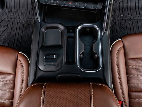 Used 2025 GMC Sierra 2500 Denali Ultimate image 27