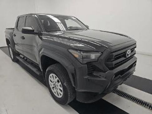 Used 2024 Toyota Tacoma SR RWD image 4