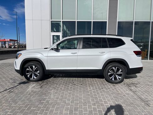 New 2026 Volkswagen Atlas SE image 2