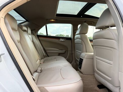 Used 2014 Chrysler 300 C RWD image 28