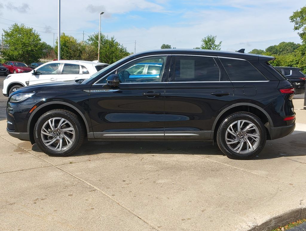 Used 2023 Lincoln Corsair AWD w/ Equipment Group 101A image 19