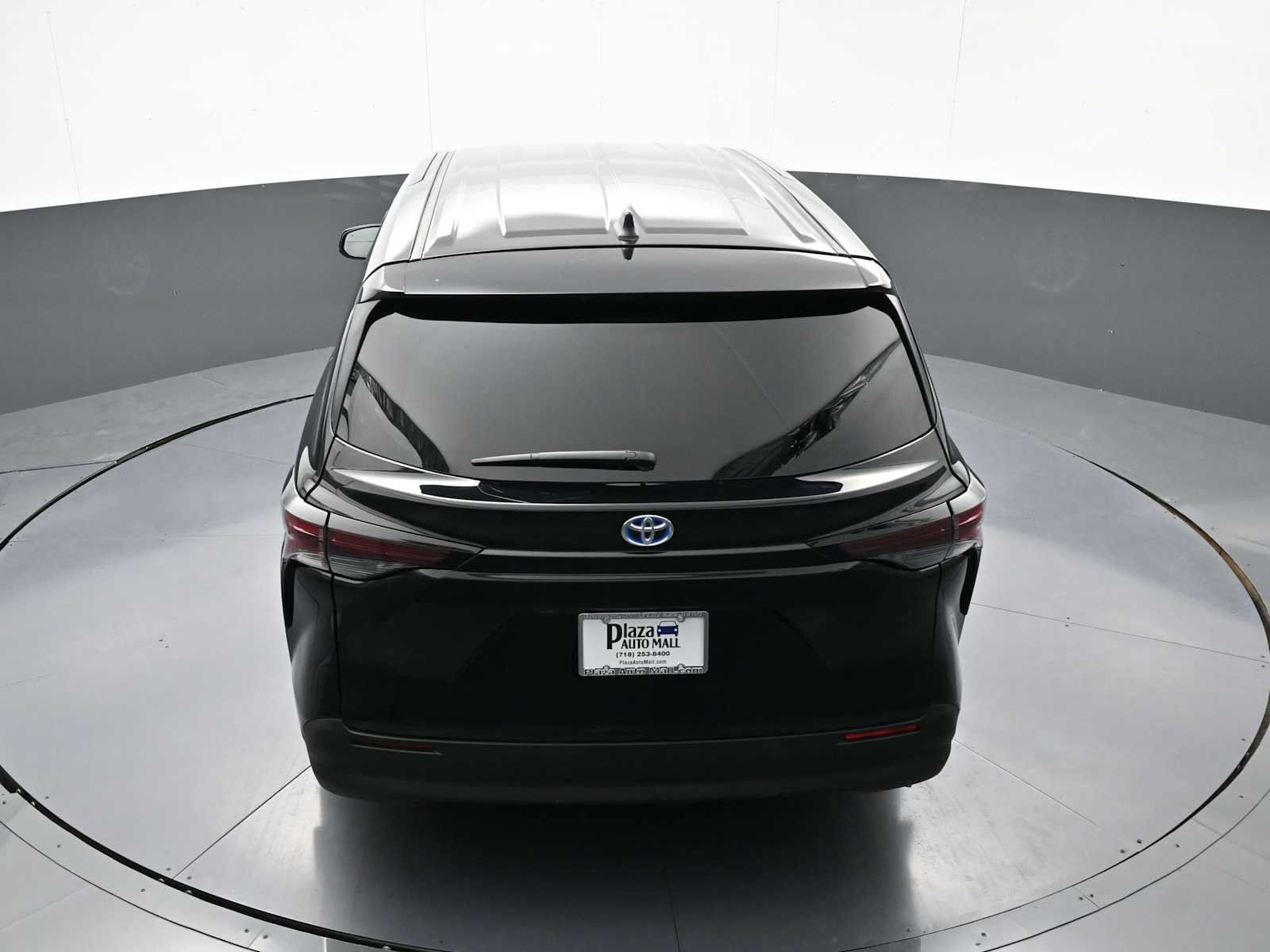 Used 2024 Toyota Sienna LE w/ Protection Package (TMS) AWD/4WD image 35