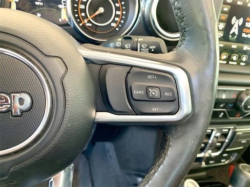 Used 2023 Jeep Wrangler Altitude image 28