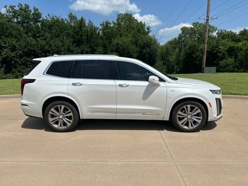 Used 2024 Cadillac XT6 Premium Luxury w/ Technology Package FWD image 6