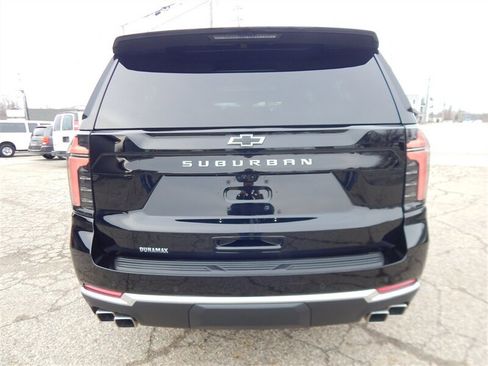 Used 2026 Chevrolet Suburban High Country w/ Sun And Tow Package image 9