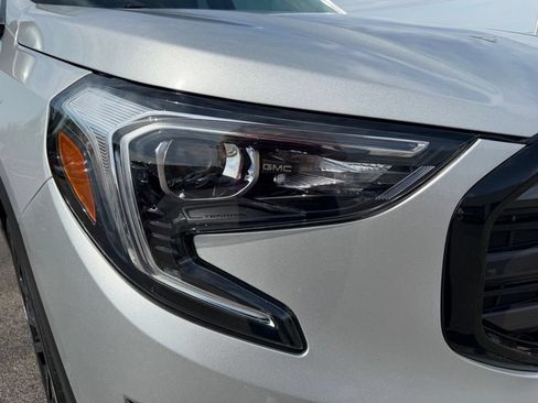 Used 2021 GMC Terrain SLE w/ Elevation Edition FWD image 5