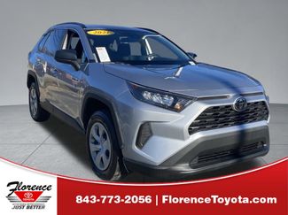 Used 2021 Toyota RAV4 LE video 1