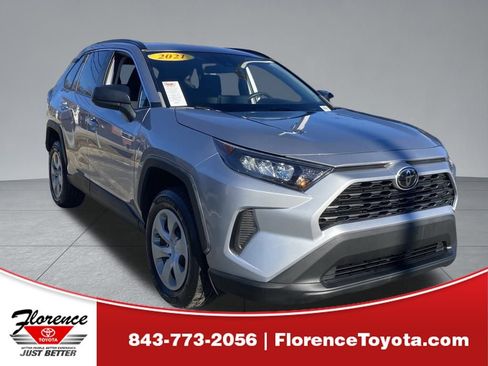 Used 2021 Toyota RAV4 LE image 1