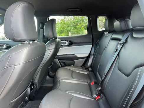 Used 2025 Jeep Compass Limited w/ Elite Group AWD/4WD image 5