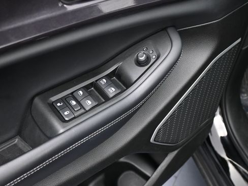 Used 2021 Jeep Grand Cherokee L Laredo image 17