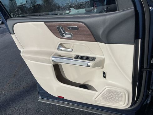 Used 2020 Mercedes-Benz GLB 250 4MATIC image 20