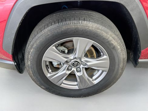Used 2025 Toyota RAV4 XLE FWD image 14