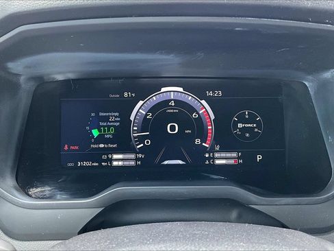 Used 2024 Toyota Tundra Limited w/ Power Package AWD/4WD image 14