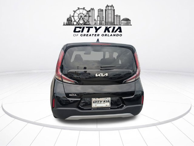 Certified 2025 Kia Soul LX w/ LX Technology Package FWD image 5