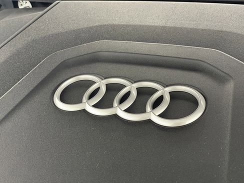 New 2025 Audi Q8 Premium Plus image 41